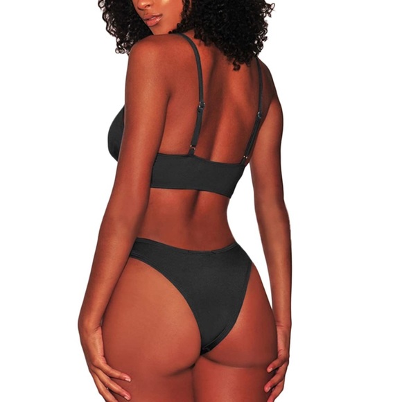 Scoop Neck Cutout Bikini / Black - Picture 2 of 6